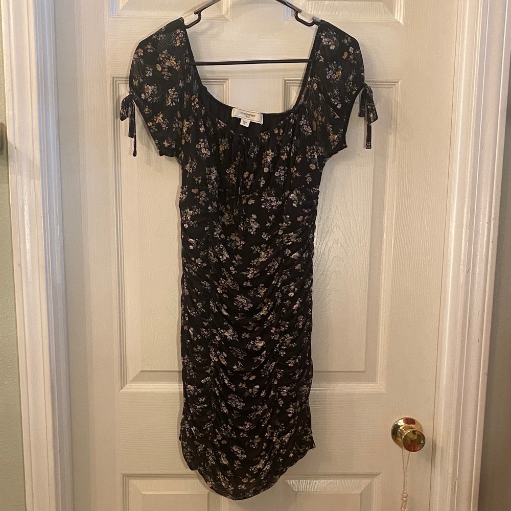 Chic Black Floral Mini Dress - Picture 3 of 12